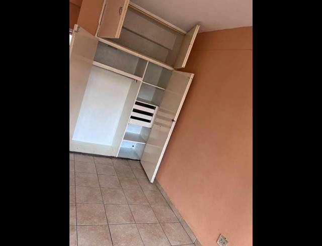 3 BEDROOM APARTMENT FOR SALE IN SUNNYSIDE